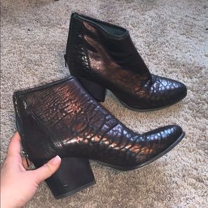 Iridescent Freebird Booties. Worn twice. Size 8/9